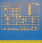 HOBBYBOSS 1:72 UH-1C HUEY HELICOPTER