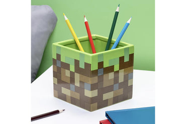 Minecraft Grass Block Pen and Plant Pot