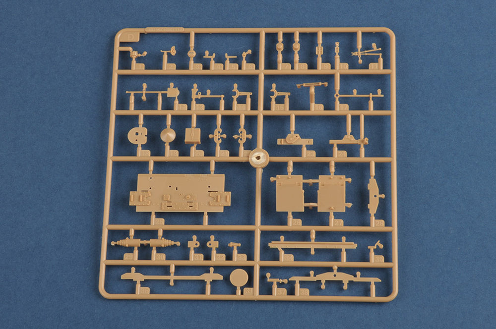 Hobby Boss German Pz.Kpfw.III/IV auf Einheitsfahrgestell (Small Turret)