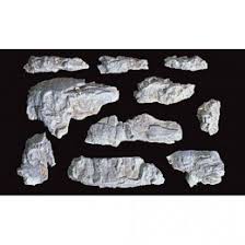 WOODLAND SCENICS ROCK MOLD-OUTCROPPINGS. (5X7)