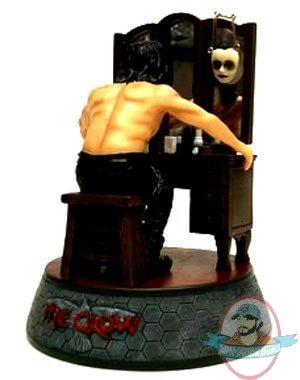 The Crow Transforming Mirror Diorama by NECA