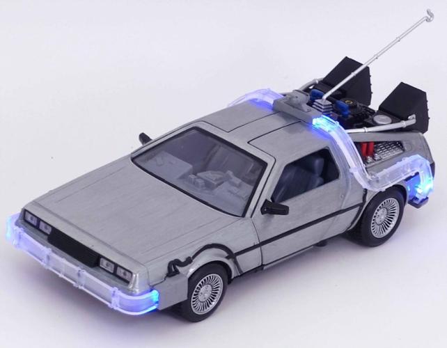 Back to the Future Part III - Time Machine Raw Metal 1:24 Scale Hollywood Ride