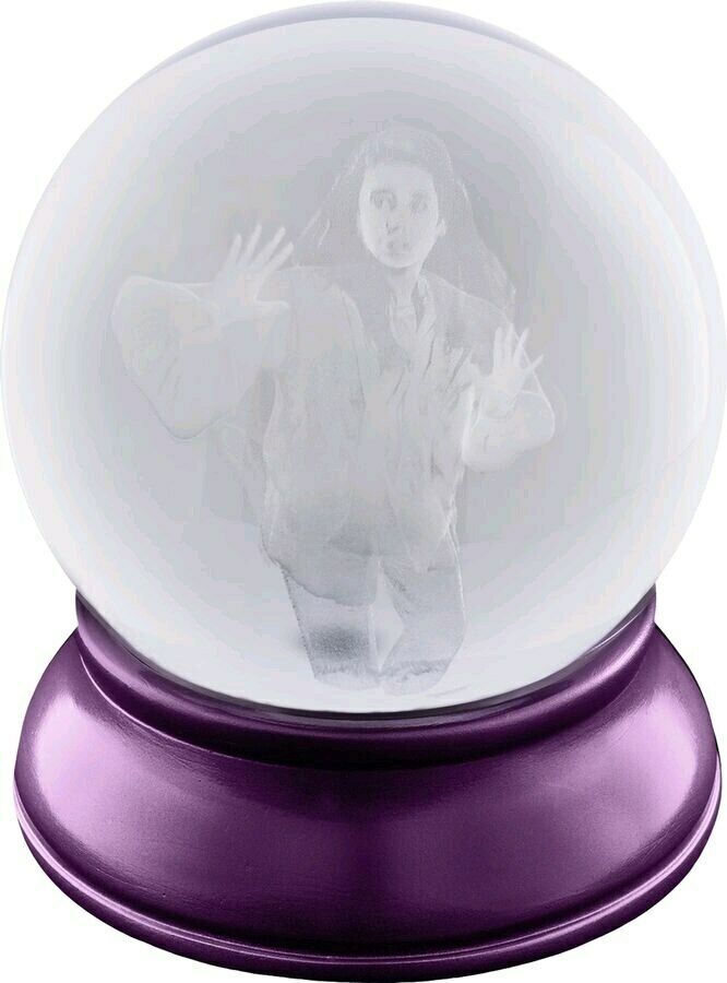 Labyrinth - Sarah etched in Crystal Ball Replica - Ikon Collectables