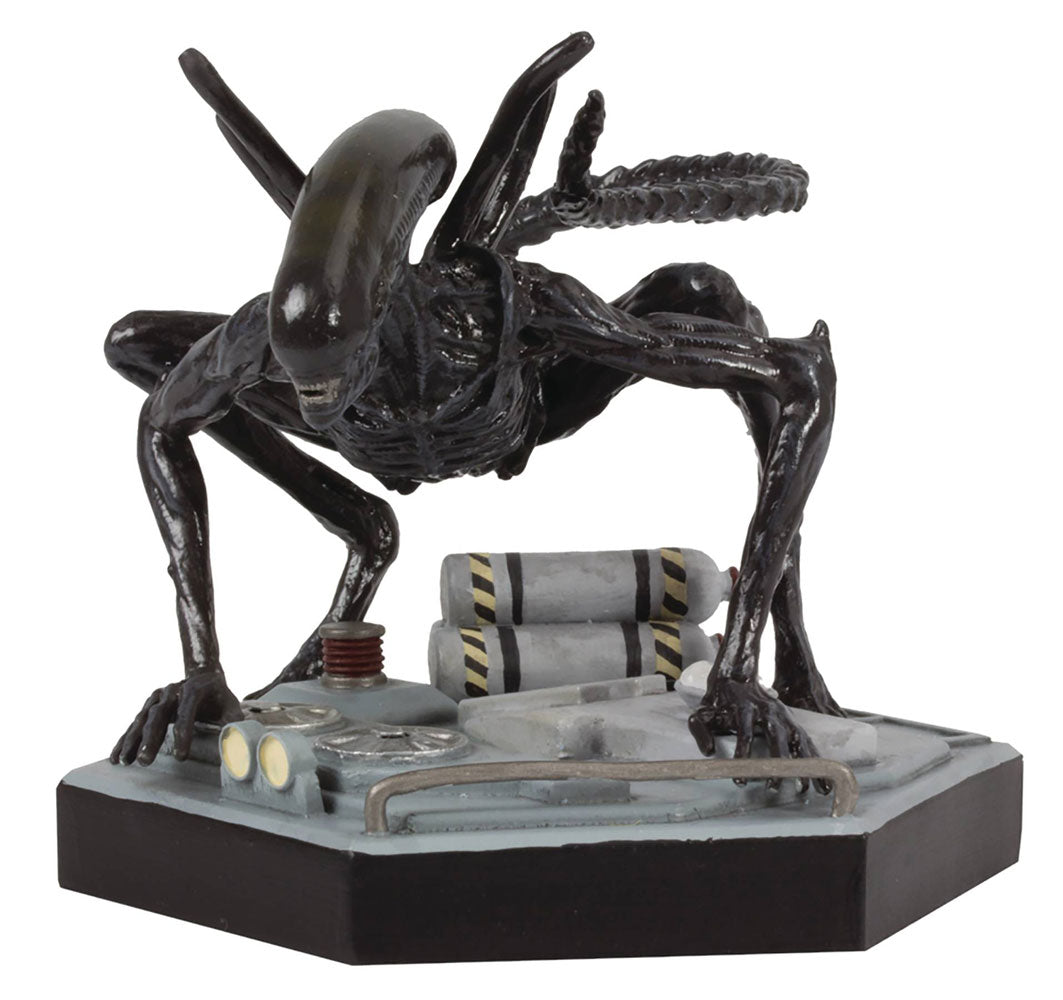Alien Covenant Xenomorph Statue