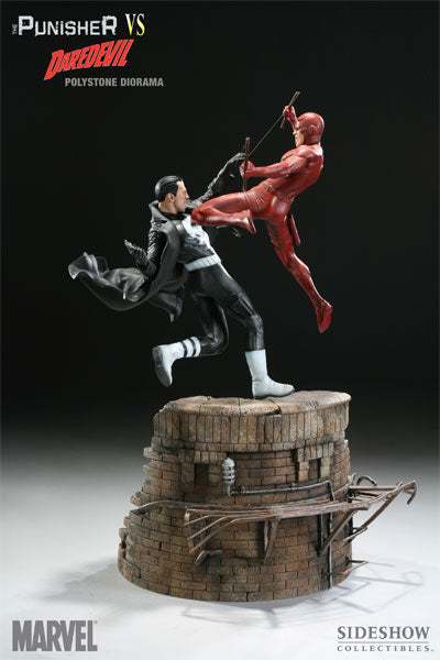 Punisher vs Daredevil Sideshow Polystone Statue