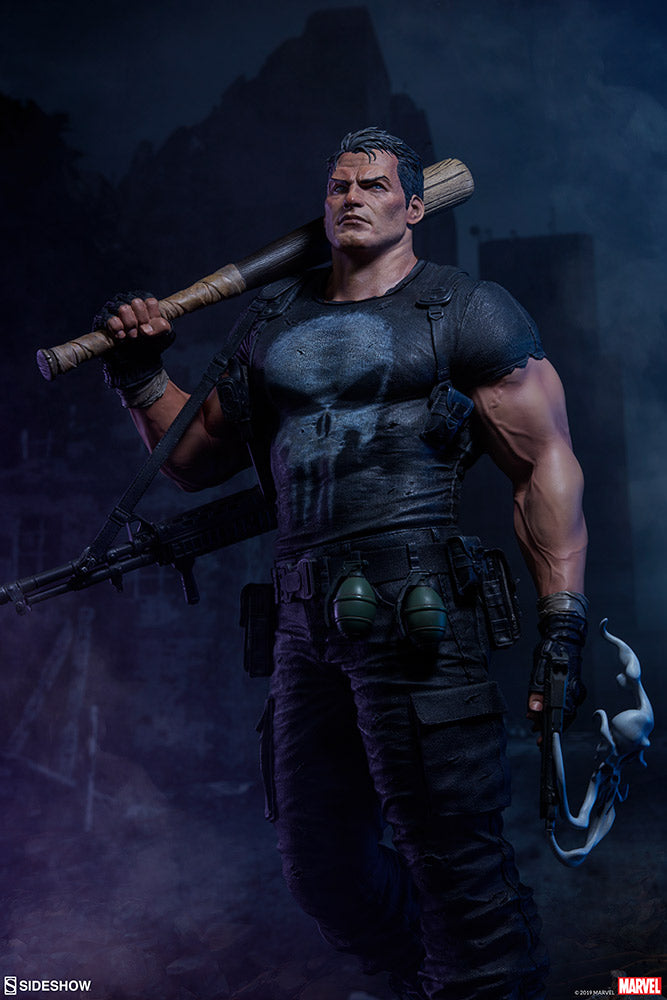 Sideshow Collectibles Punisher 22" Premium Format 1:4 Scale Resin Statue Figure - PRE-OWNED